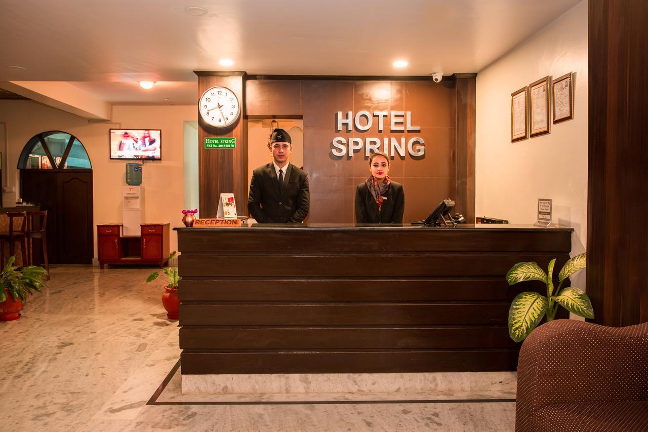 ホテル スプリング ポカラ エクステリア 写真